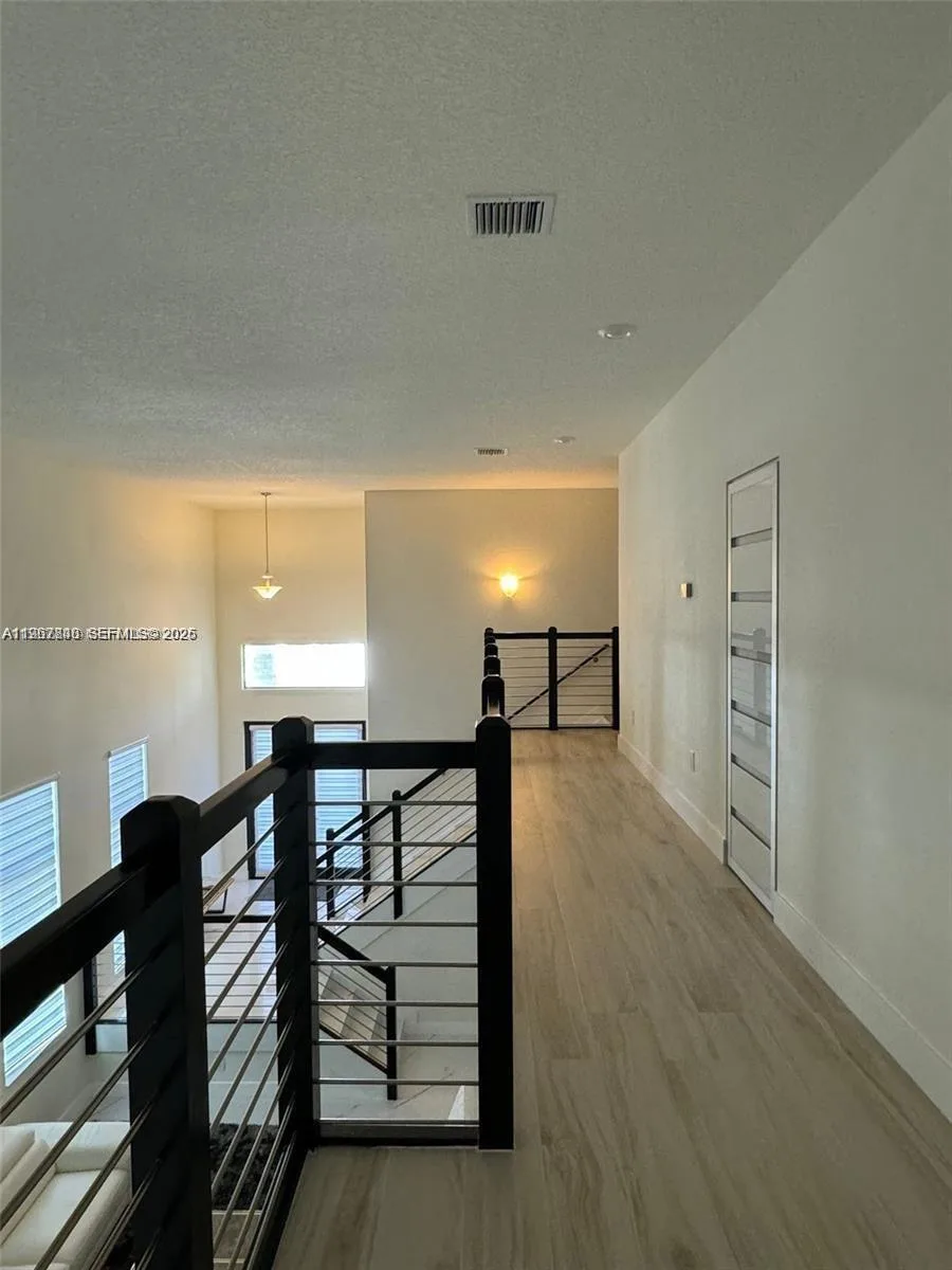 10376 NW 76th Ter, Doral, FL 33178 photo 5