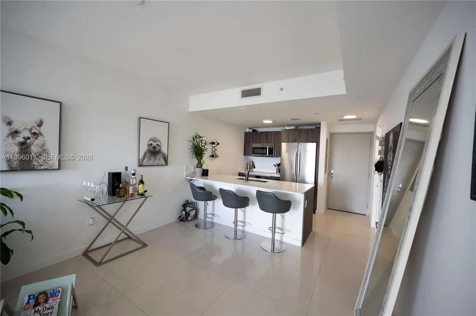 488 NE 18th St # 304, Miami, FL 33132 photo 2
