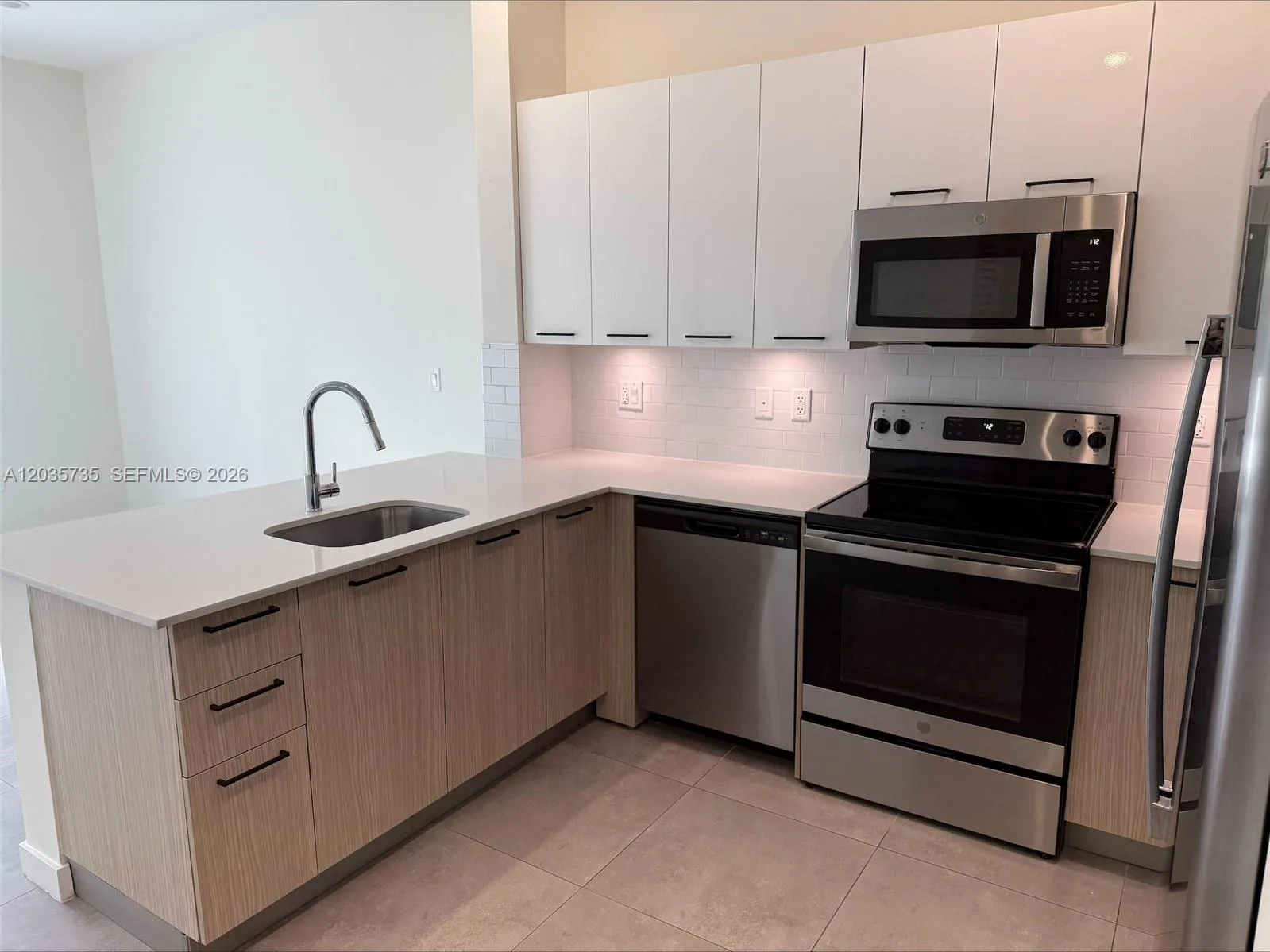 16395 Biscayne Blvd # 901, North Miami Beach, FL 33160