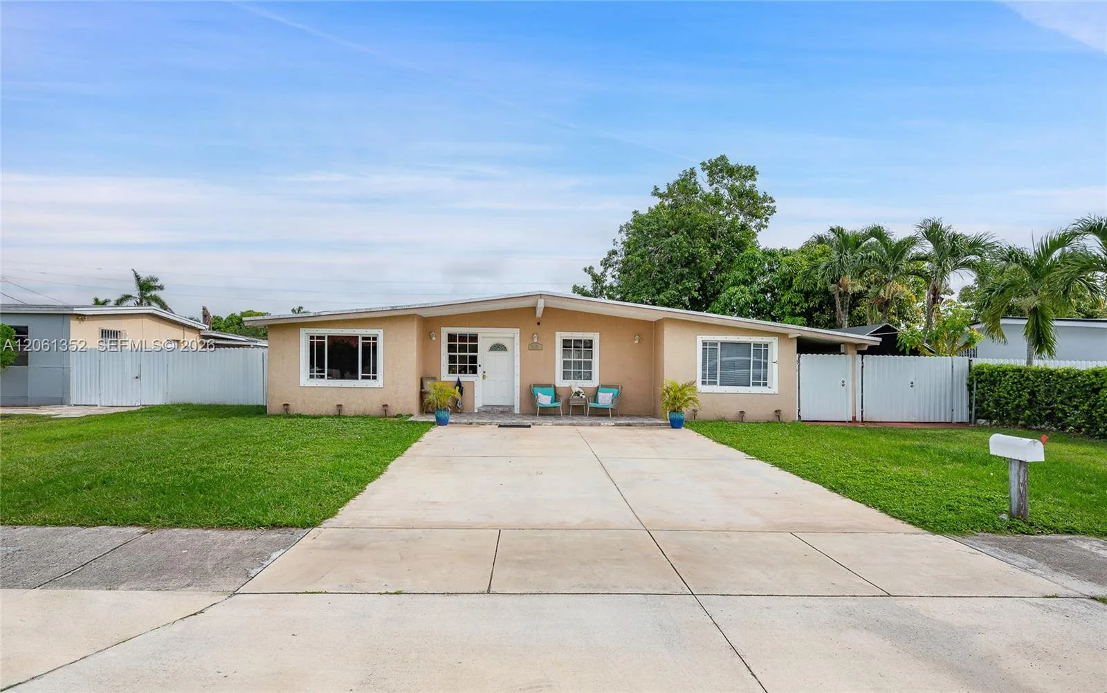 11451 SW 43rd St, Miami, FL 33165 photo 2