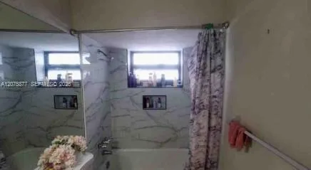 6240 SW 8th St, North Lauderdale, FL 33068
