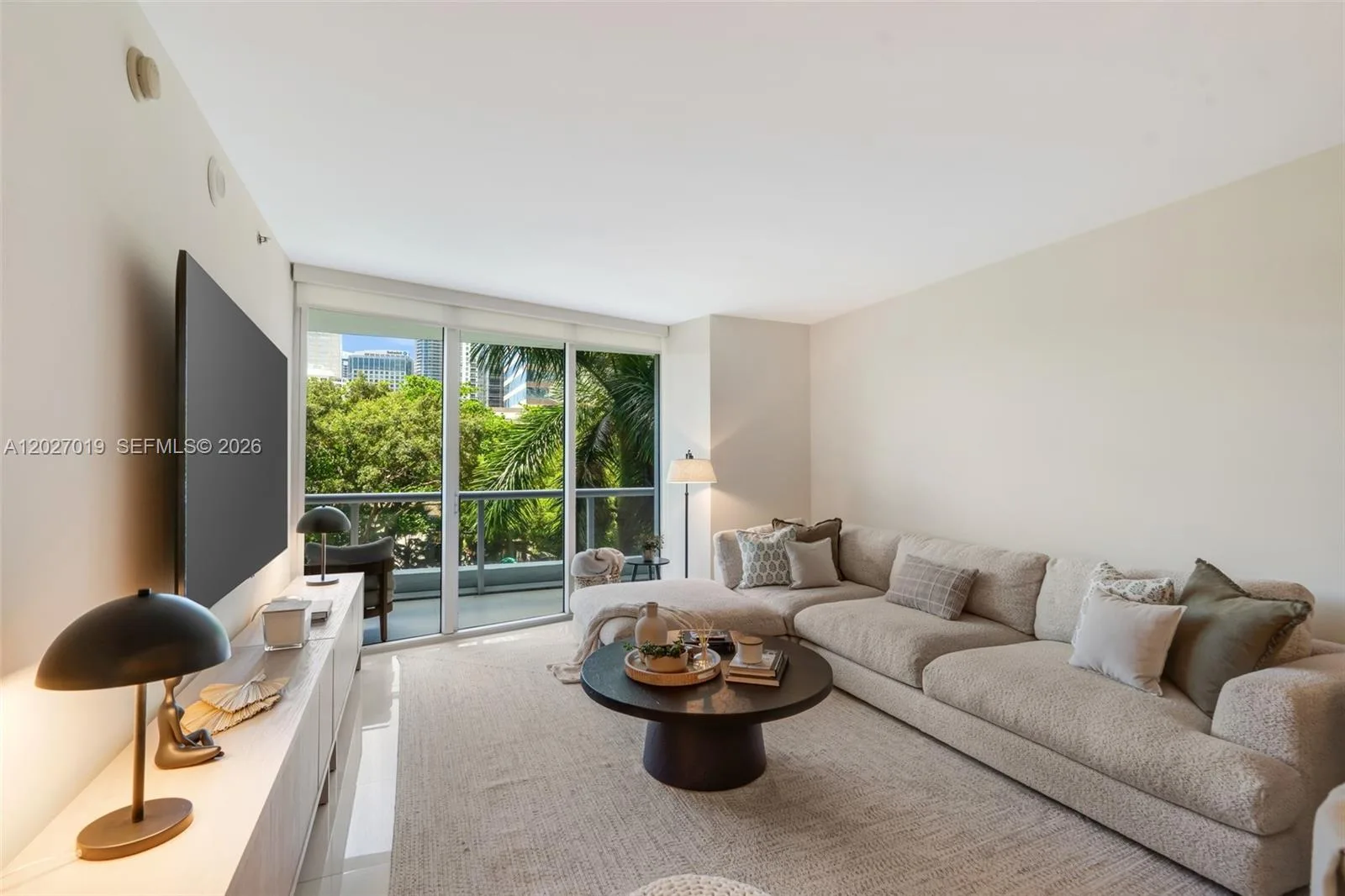 495 Brickell Ave # 409, Miami, FL 33131 photo 2
