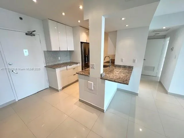 1000 West Ave # PH-07, Miami Beach, FL 33139 photo 4