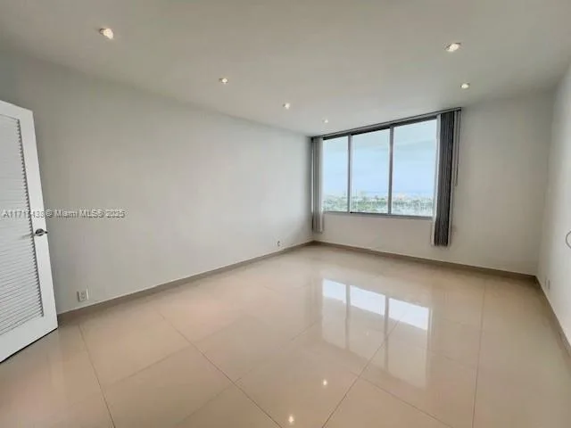 1000 West Ave # PH-07, Miami Beach, FL 33139 photo 8