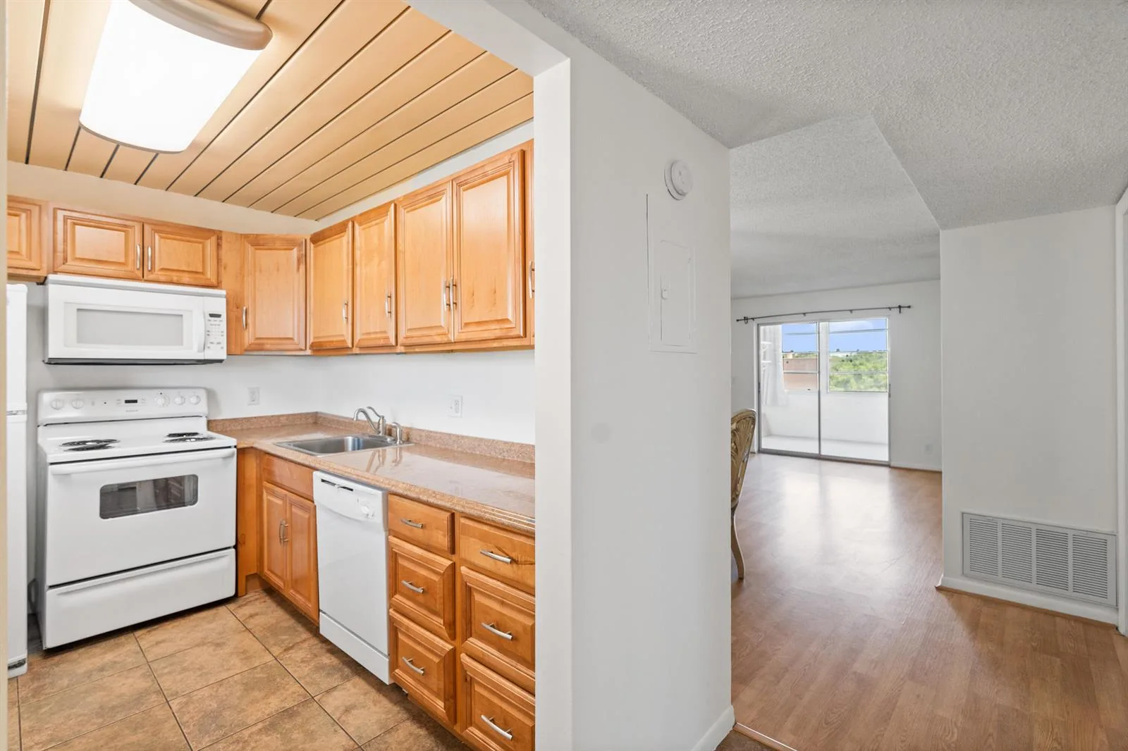 2515 NE 2nd Court # 418, Boynton Beach, FL 33435