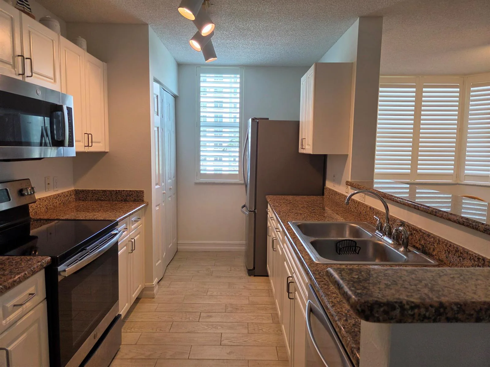 3606 S OCEAN Boulevard # 401, Highland Beach, FL 33487 photo 6