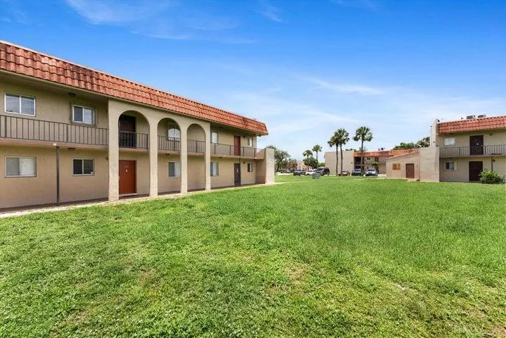 6094 Forest Hill Boulevard # 106, West Palm Beach, FL 33415