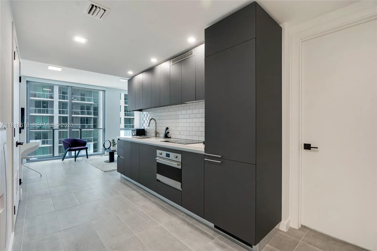227 NE 2nd St # 2810, Miami, FL 33132 photo 13