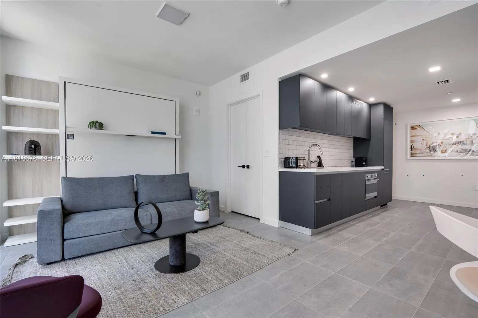 227 NE 2nd St # 2810, Miami, FL 33132 photo 2