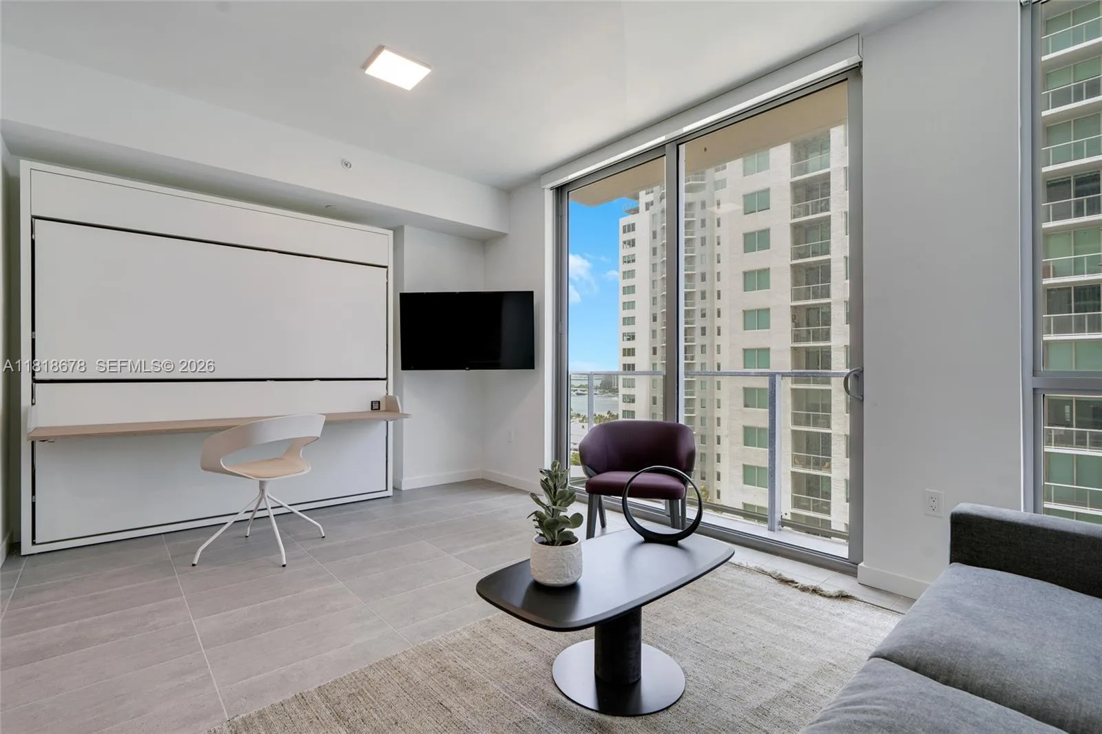 227 NE 2nd St # 2810, Miami, FL 33132 photo 4