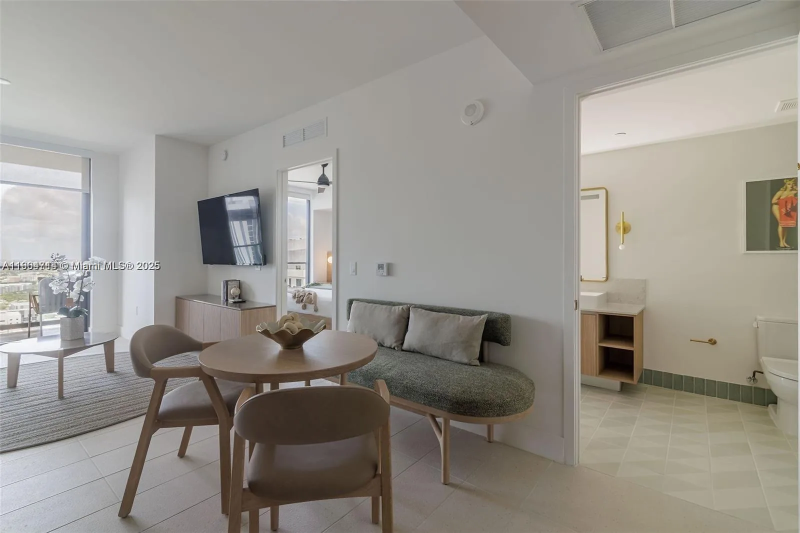 159 NE 6th St # 2404, Miami, FL 33132 photo 13
