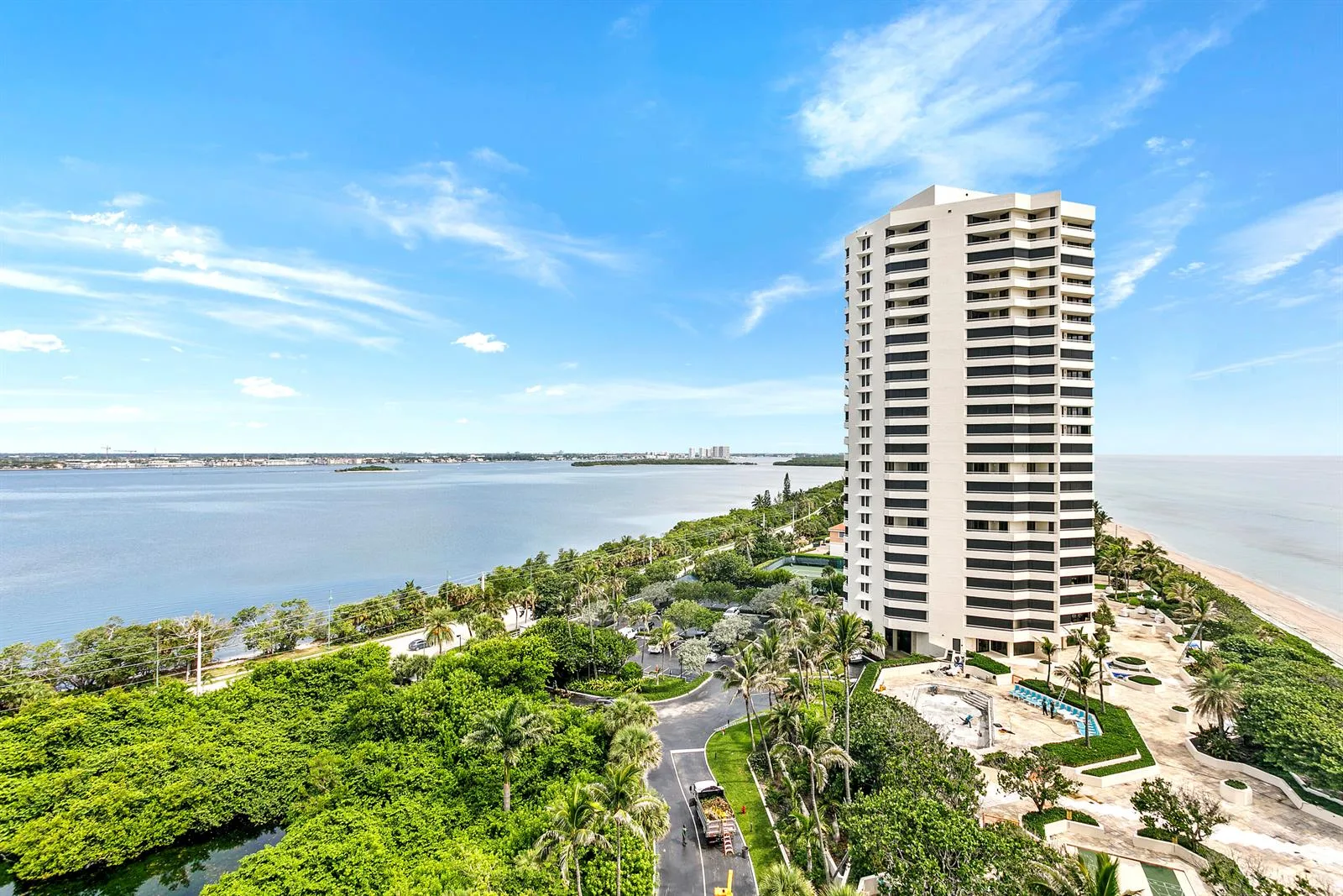 5070 N Ocean Drive # 10c, Singer Island, FL 33404