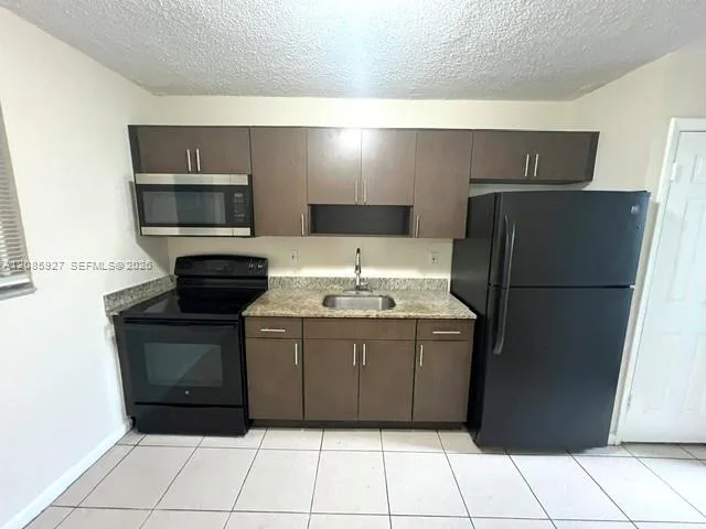 685 NE 85th St # 1, Miami, FL 33138
