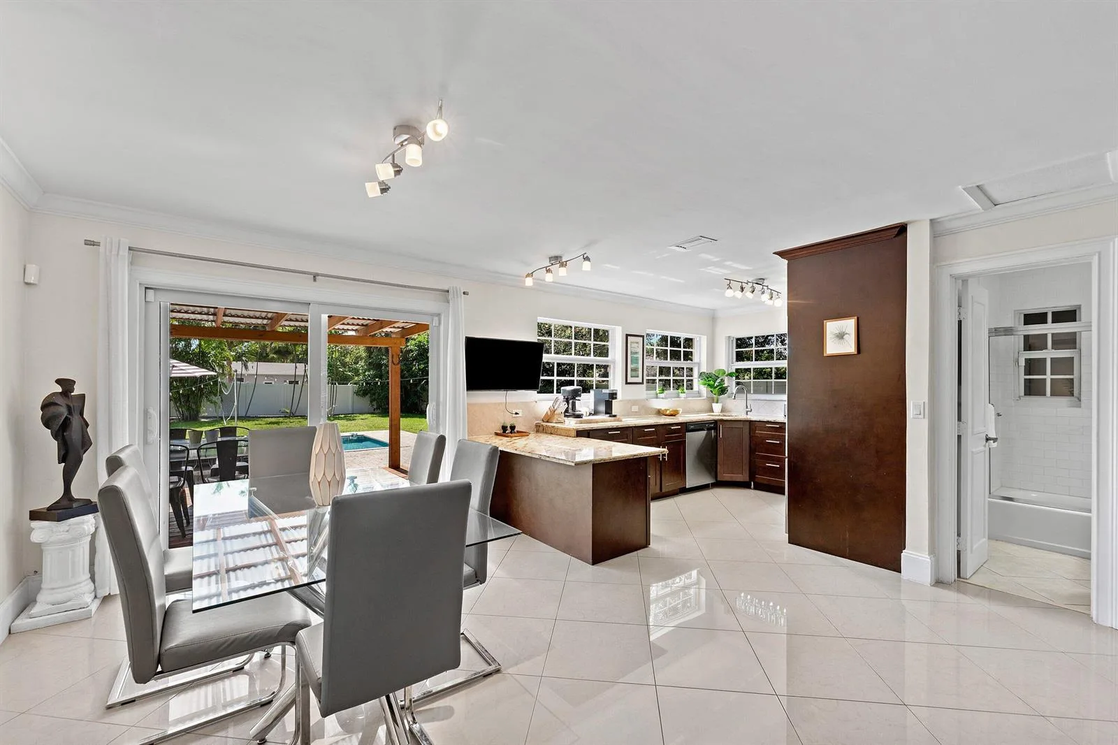 1638 NE 3rd Avenue, Delray Beach, FL 33444 photo 11