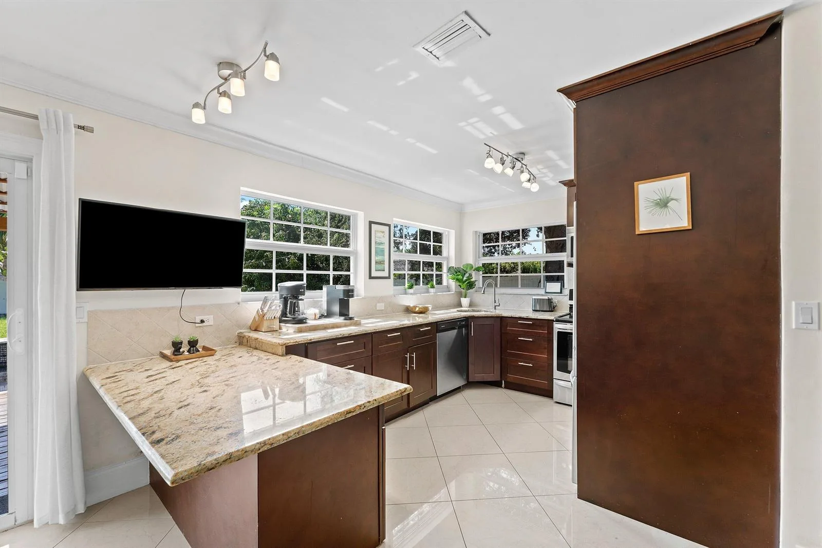 1638 NE 3rd Avenue, Delray Beach, FL 33444 photo 13