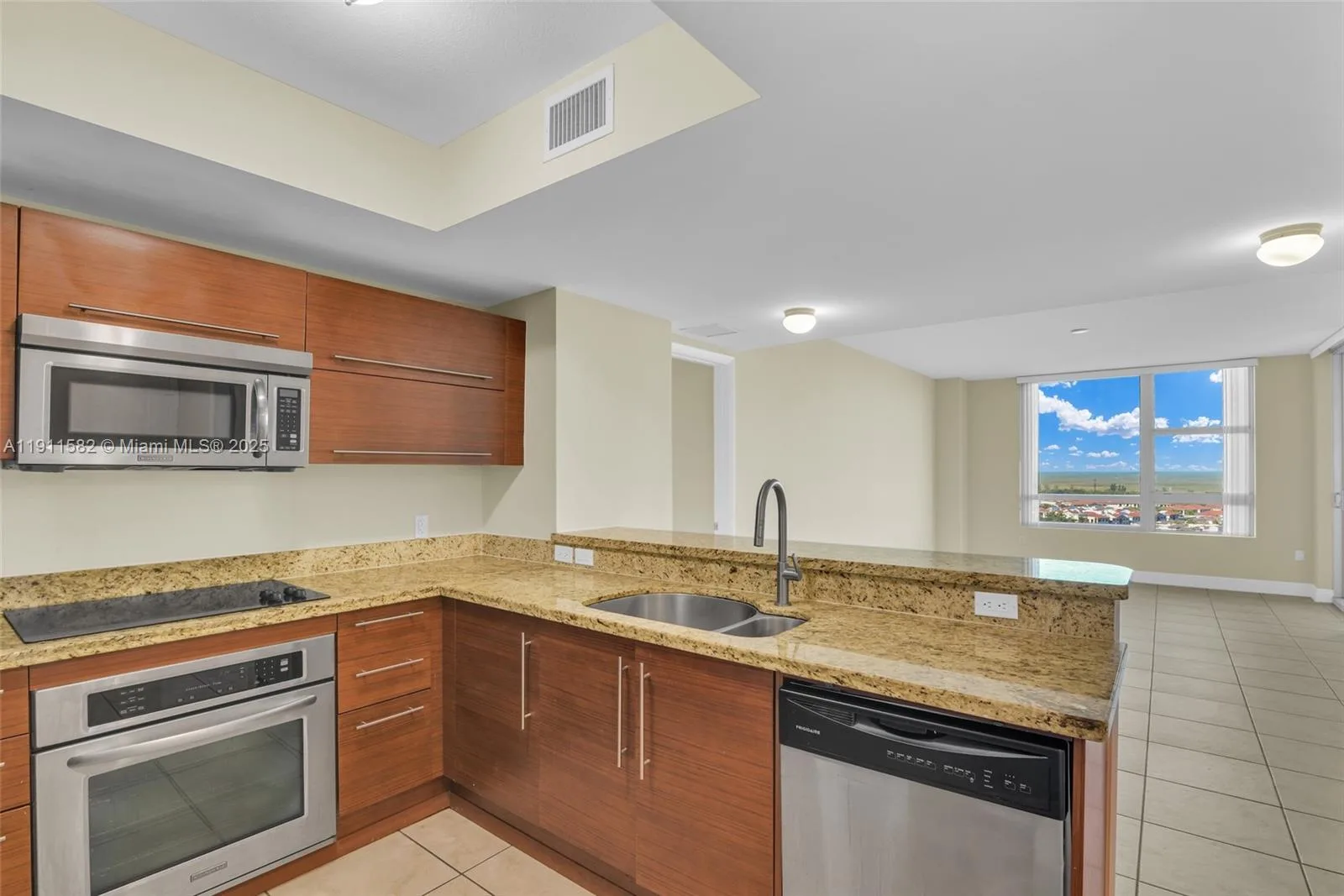 2681 N Flamingo Rd # 1903S, Sunrise, FL 33323 photo 8