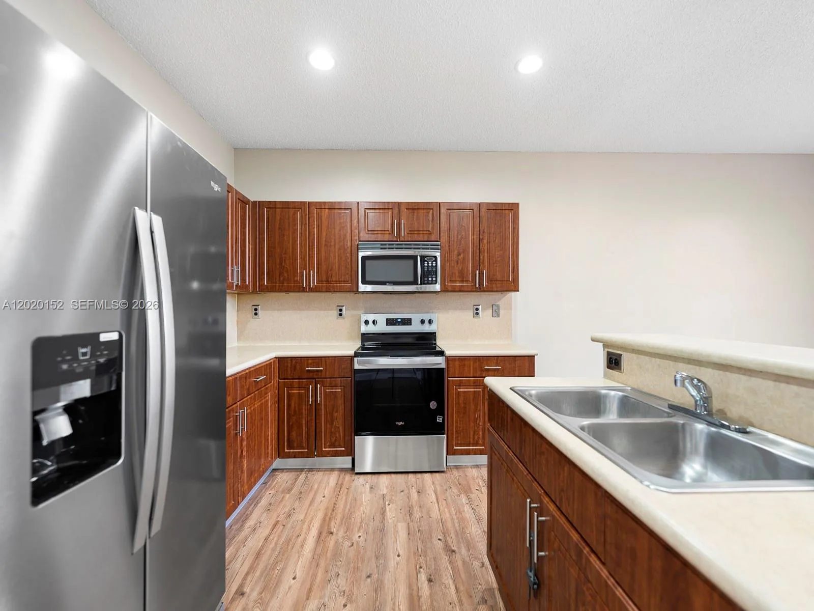 1049 NE 42nd Pl, Homestead, FL 33033