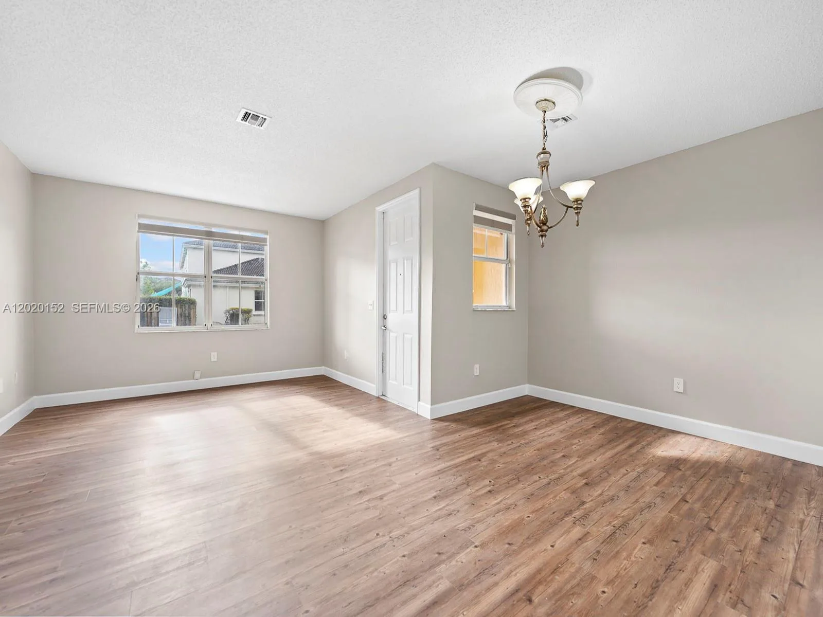1049 NE 42nd Pl, Homestead, FL 33033 photo 10