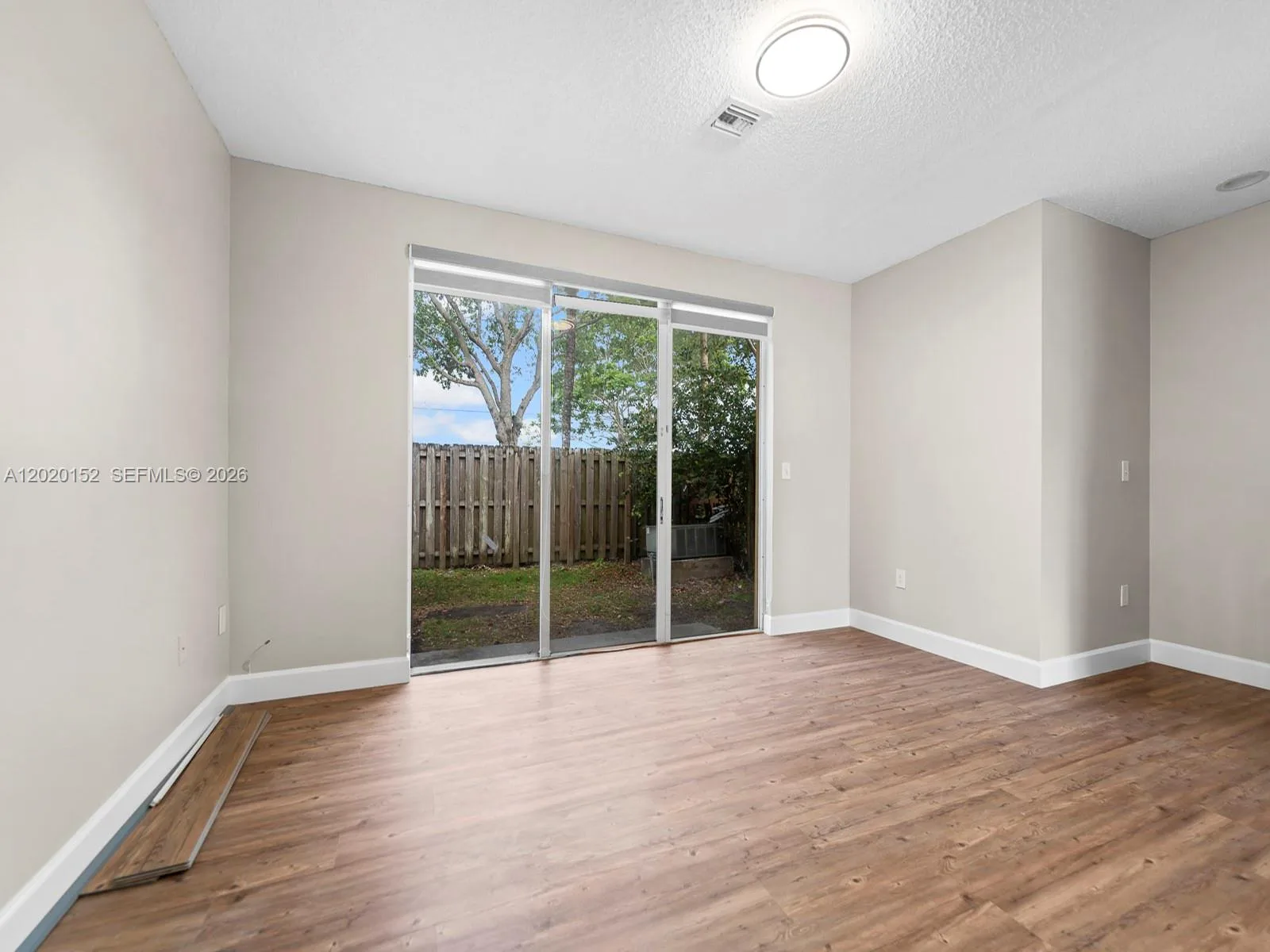 1049 NE 42nd Pl, Homestead, FL 33033 photo 12