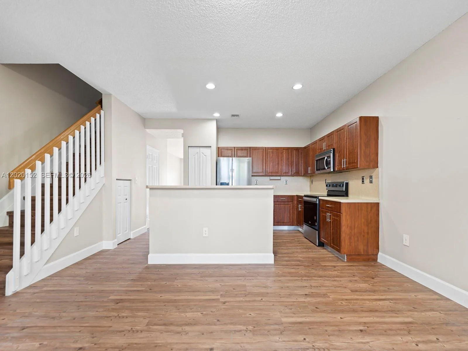 1049 NE 42nd Pl, Homestead, FL 33033 photo 3
