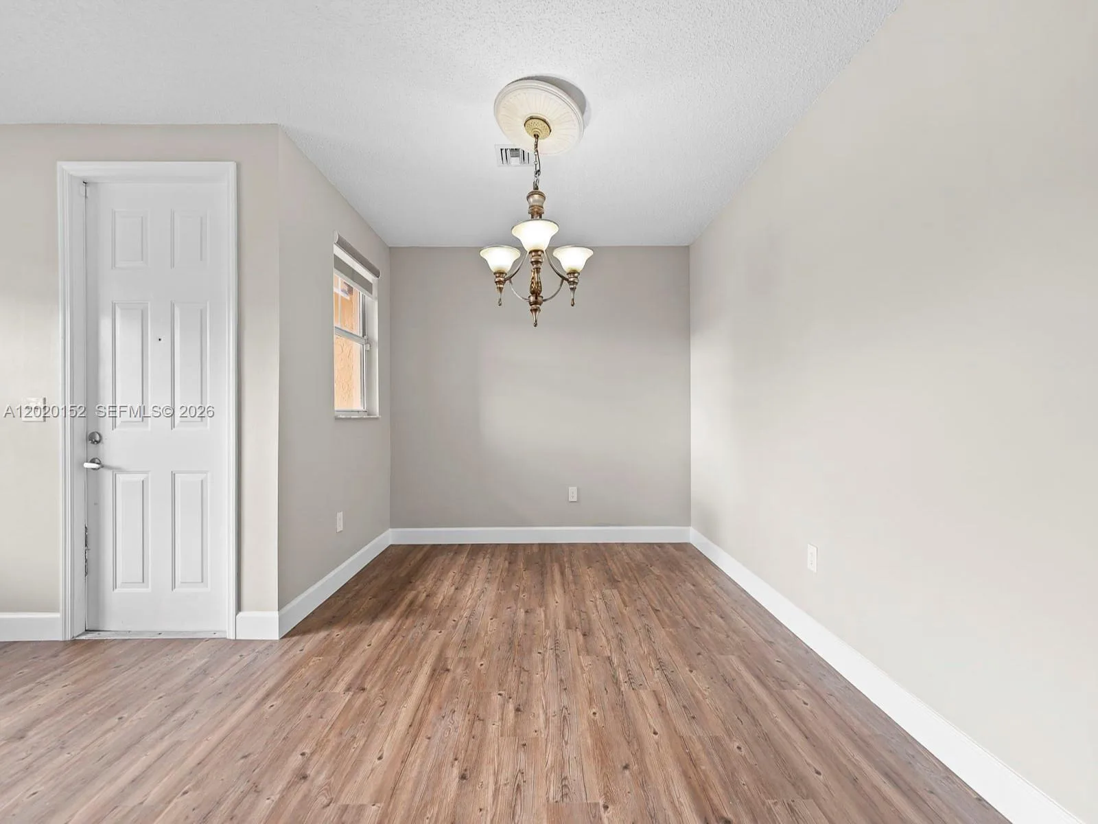 1049 NE 42nd Pl, Homestead, FL 33033 photo 9