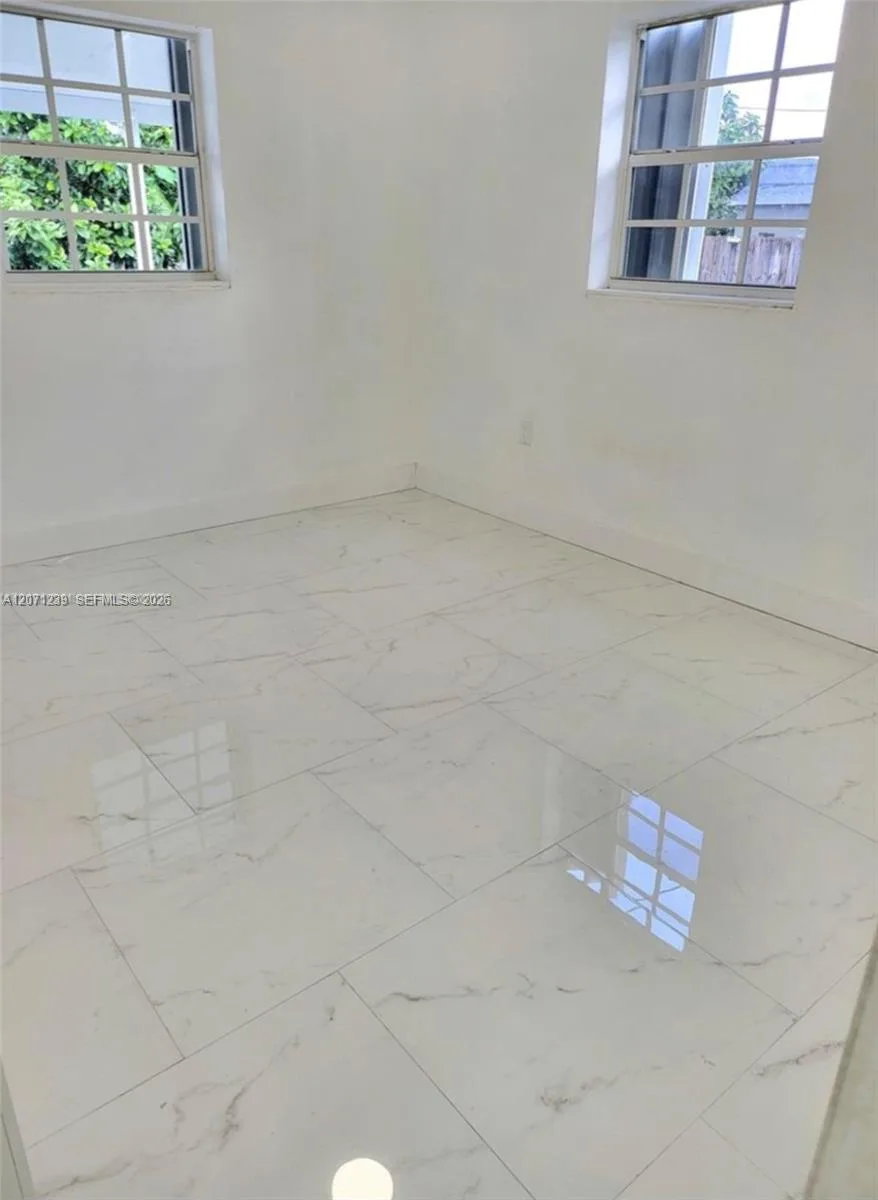 7031 Taylor St, Hollywood, FL 33024 photo 10