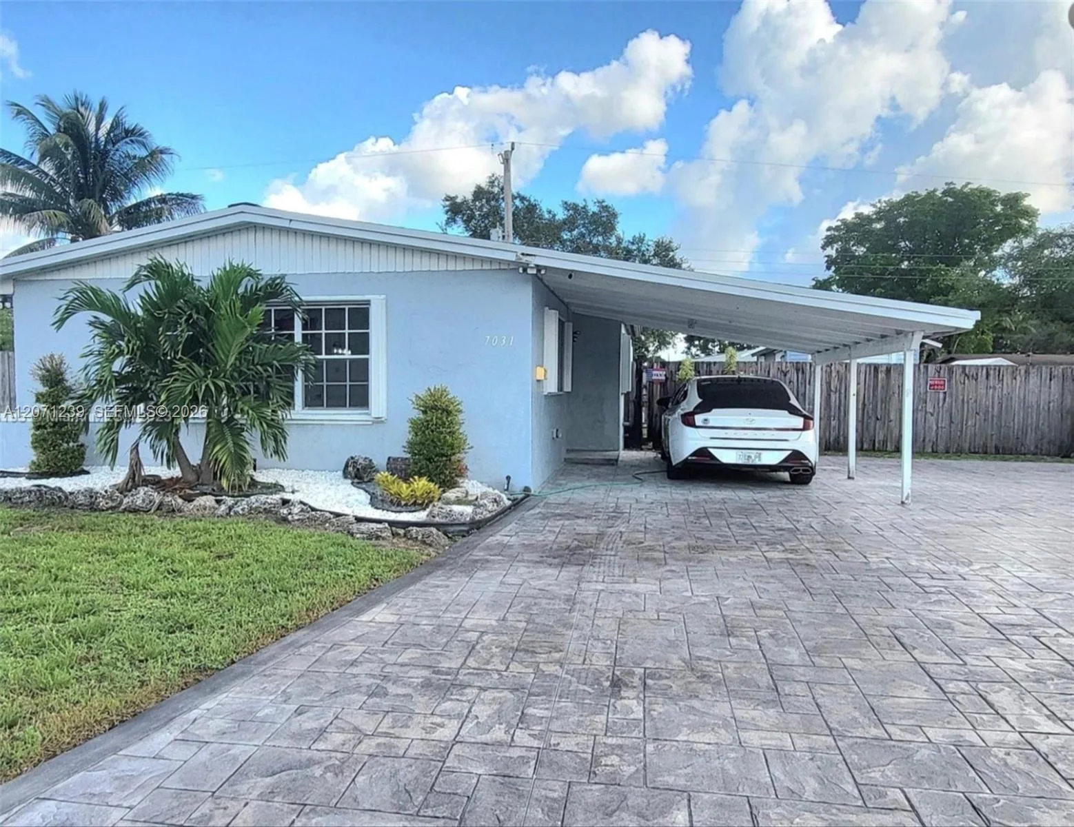 7031 Taylor St, Hollywood, FL 33024 photo 3