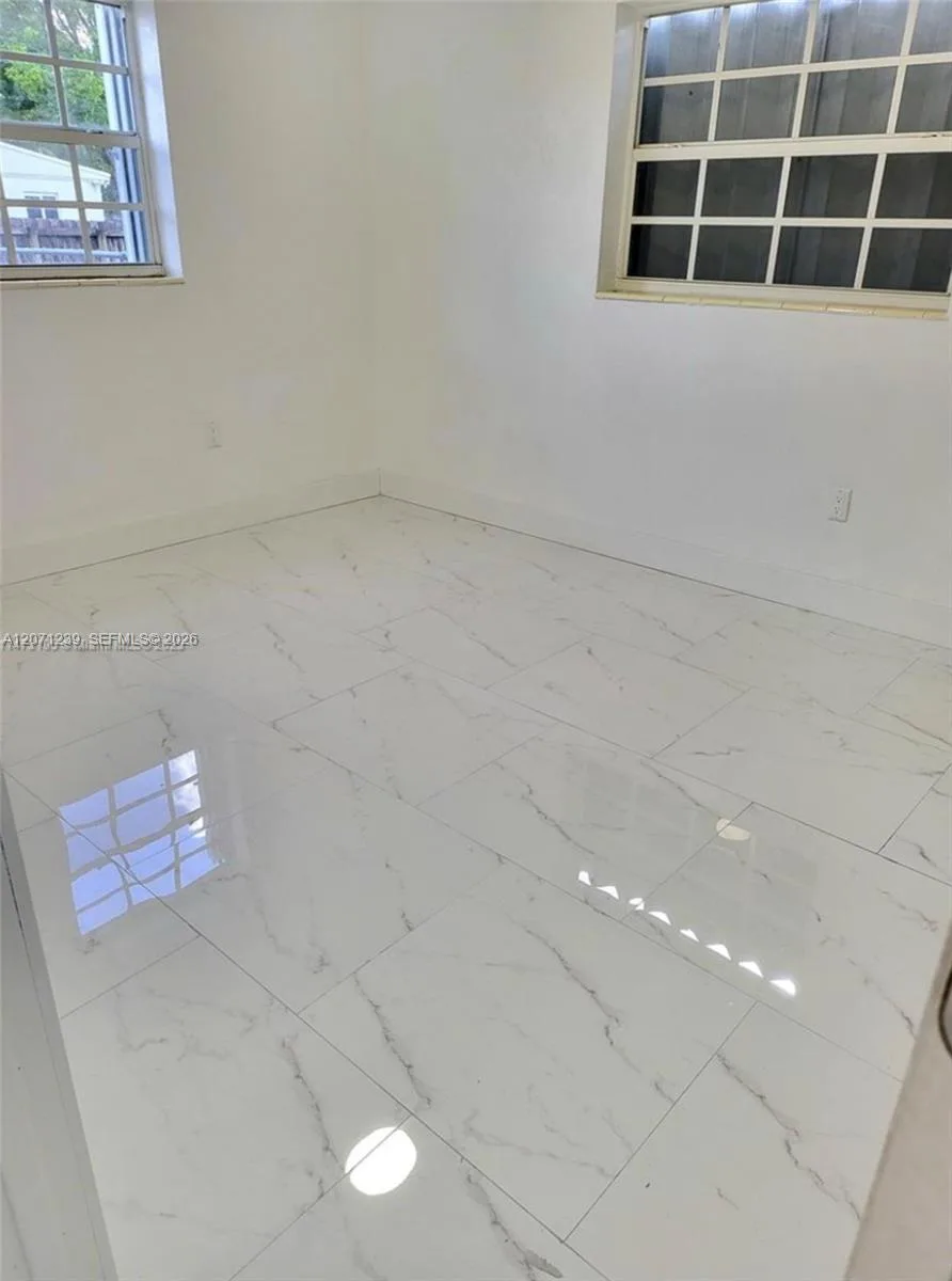 7031 Taylor St, Hollywood, FL 33024 photo 8