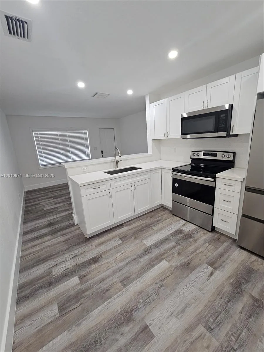2034 Taylor St # 2034, Hollywood, FL 33020 photo 2