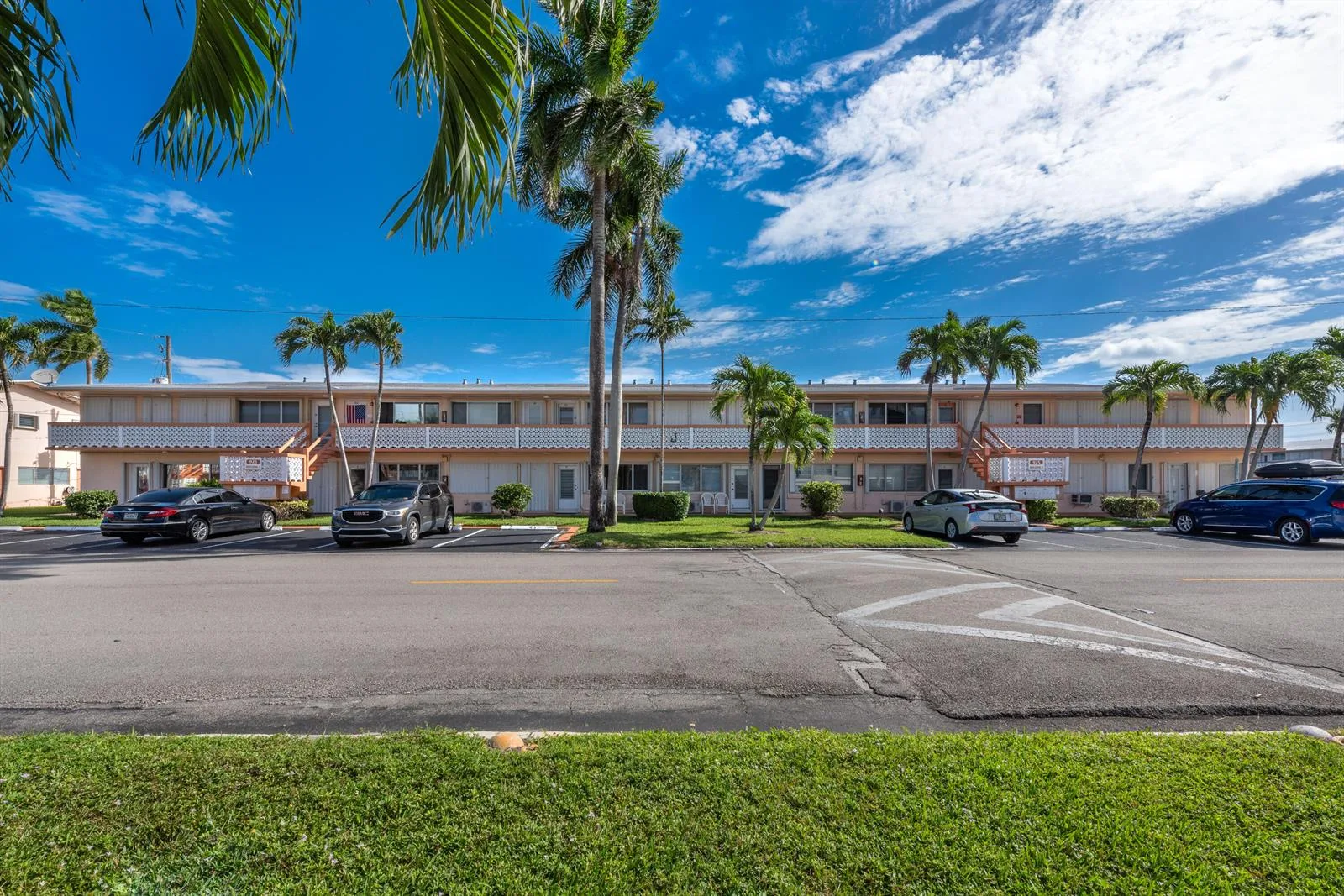925 SW 11th Avenue # 3j, FL 33009 photo 2