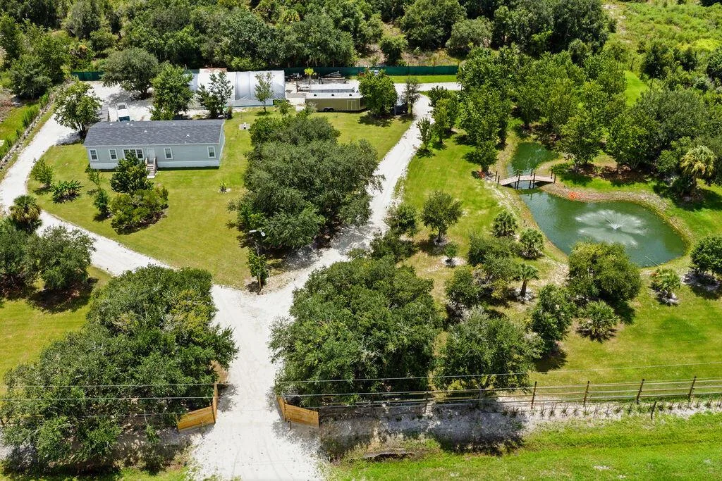 19034 NW 292ND Street, Okeechobee, FL 34972