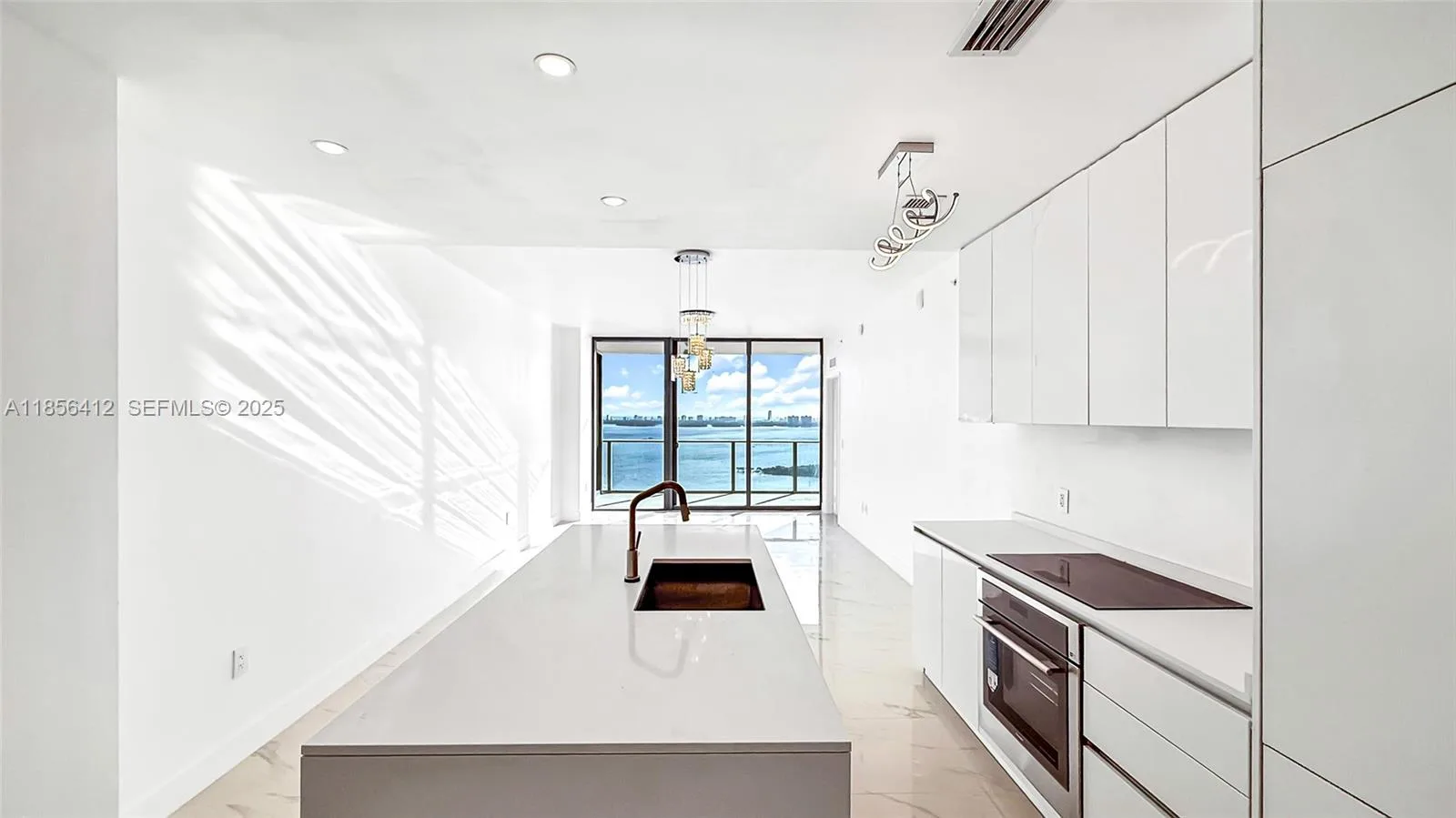 700 NE 24th St # 2704, Miami, FL 33137 photo 4