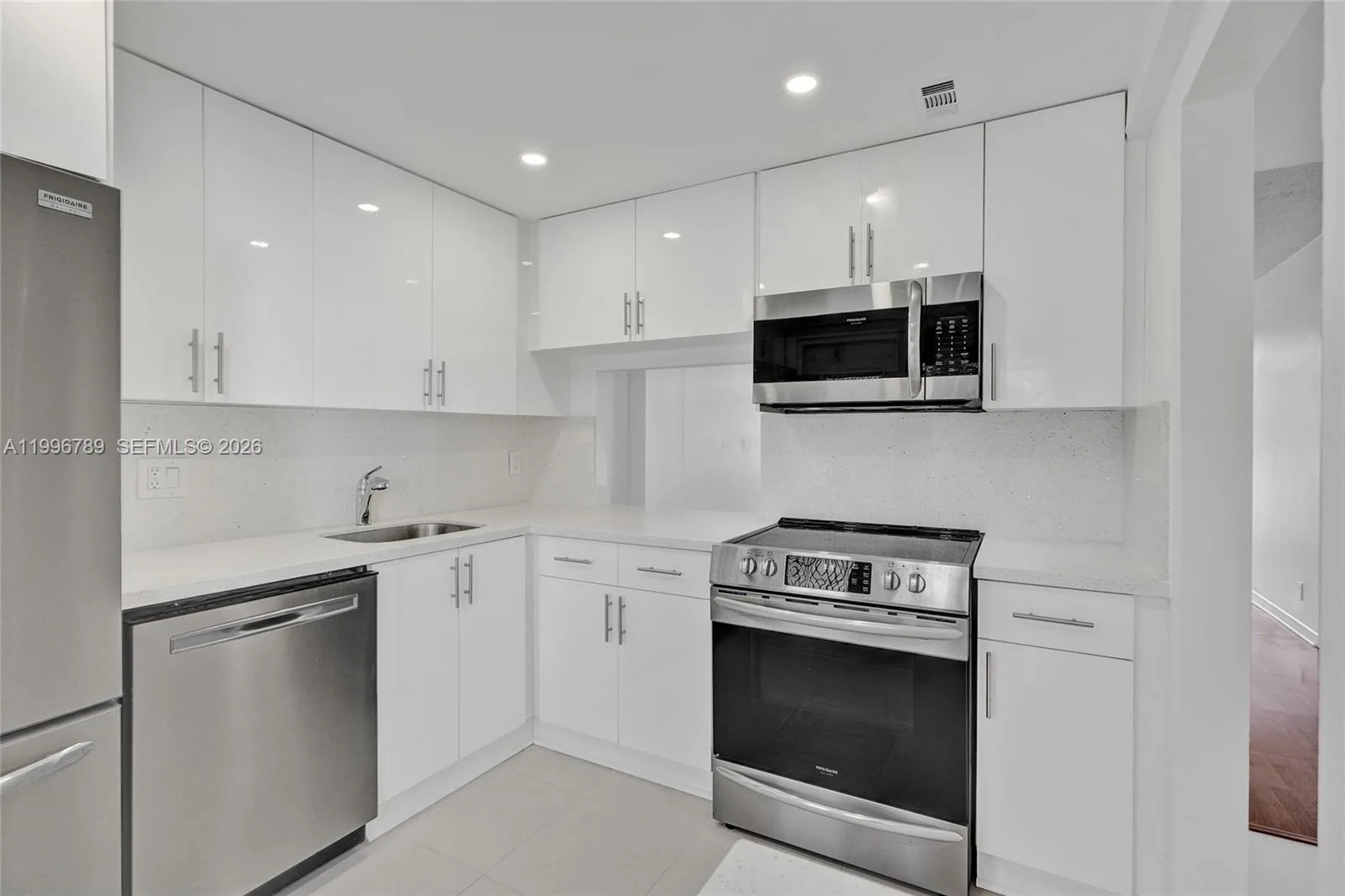 3181 S Ocean Dr # 306 W, Hallandale Beach, FL 33009 photo 13