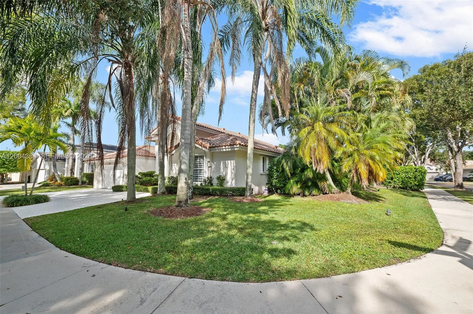 765 Bayside Ln, Weston, FL 33326 photo 2