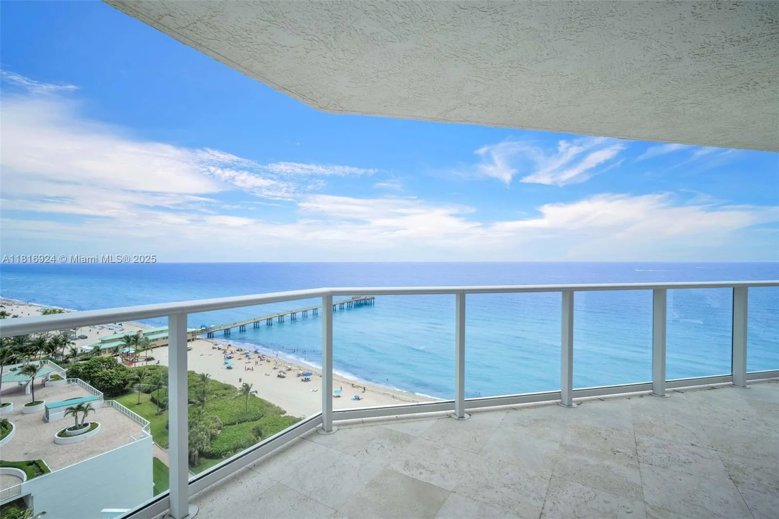 16445 Collins Ave # 1426, Sunny Isles Beach, FL 33160 photo 2