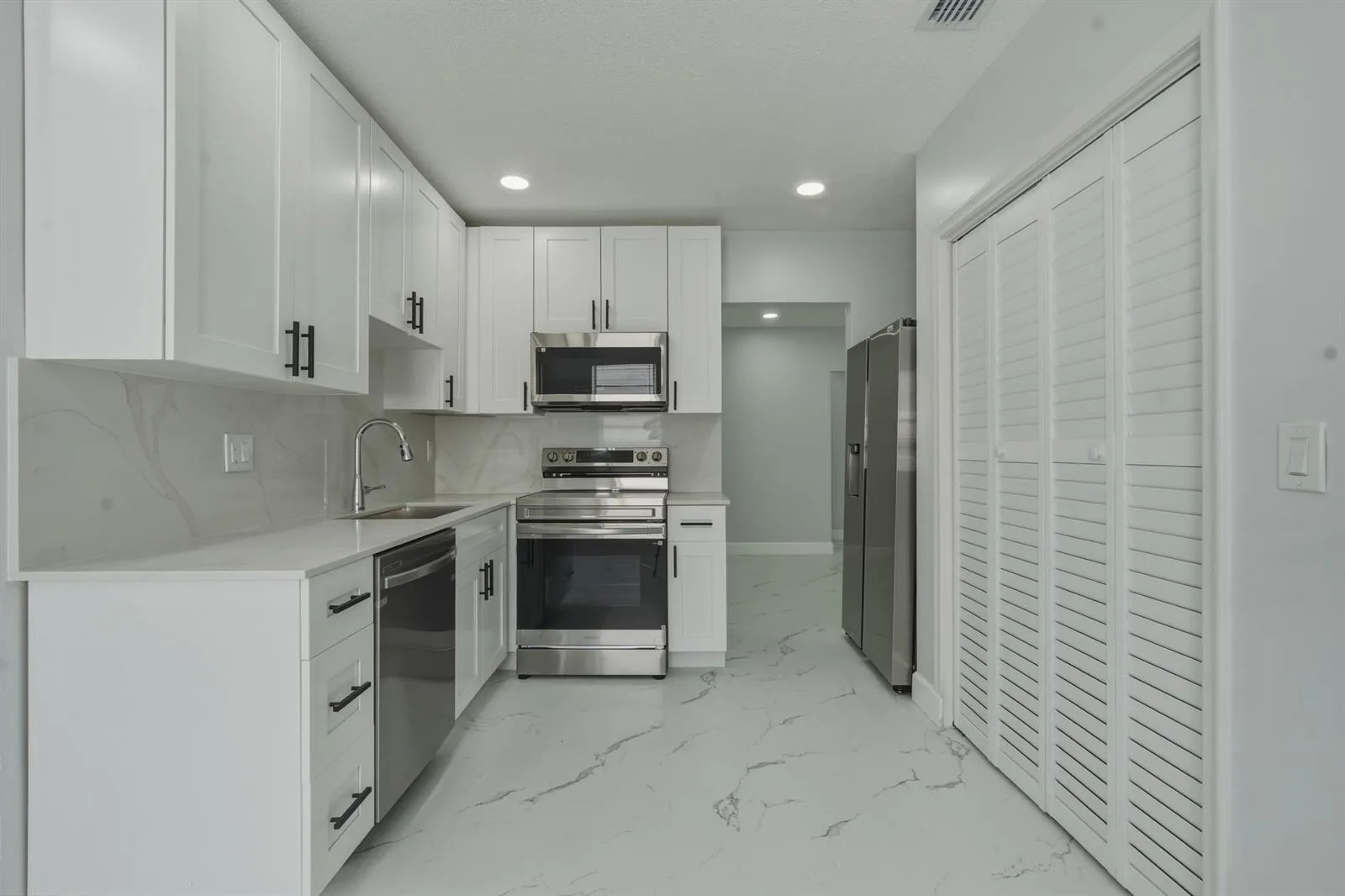 1114 Johnson Street, Hollywood, FL 33019 photo 8