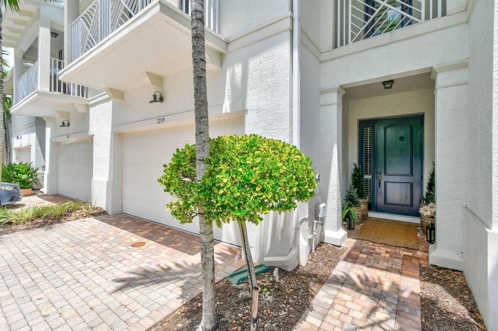 7239 Oxford Court, Palm Beach Gardens, FL 33418