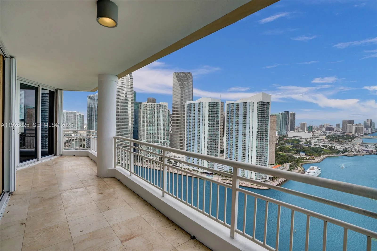848 Brickell Key Dr # 3206, Miami, FL 33131