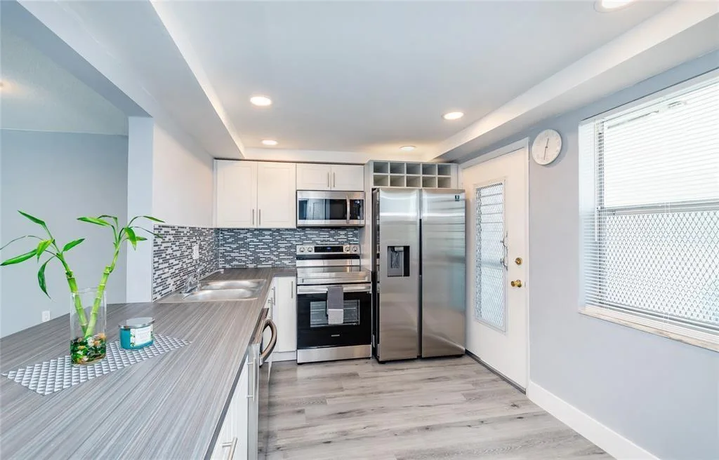1101 NE 191ST Street # H301, Miami, FL 33179
