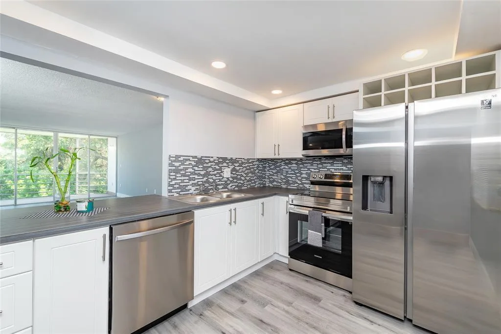 1101 NE 191ST Street # H301, Miami, FL 33179 photo 4