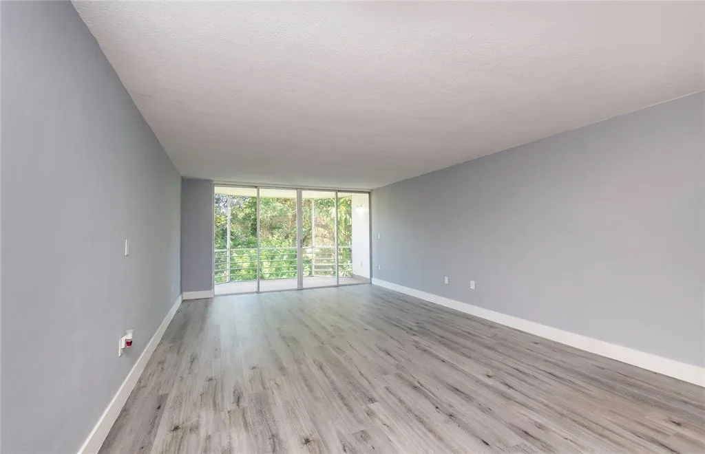 1101 NE 191ST Street # H301, Miami, FL 33179 photo 5