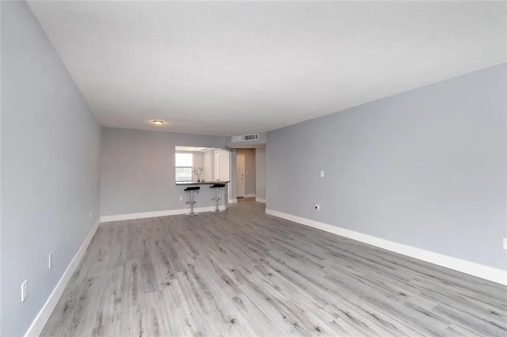 1101 NE 191ST Street # H301, Miami, FL 33179 photo 7