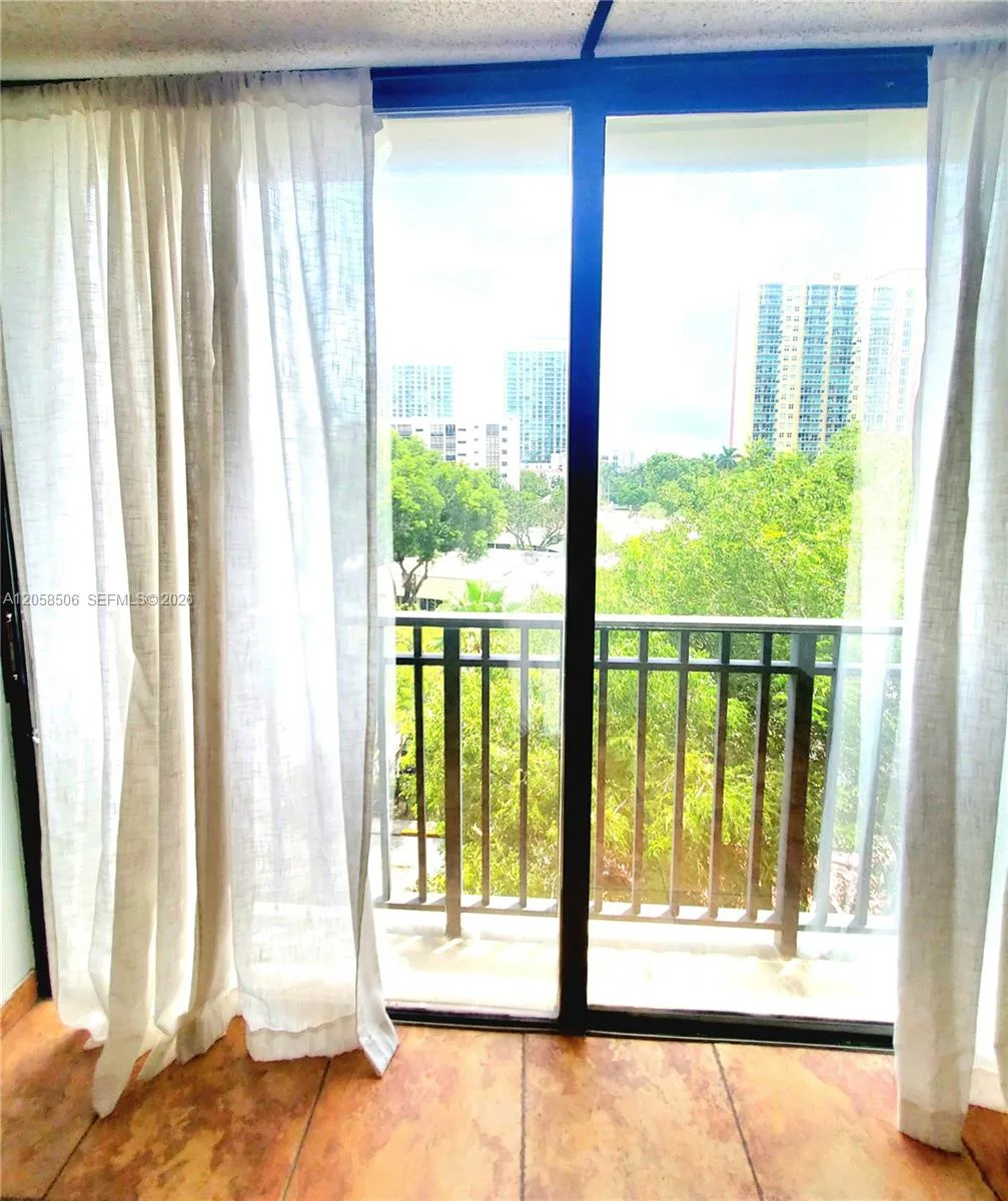 17021 N Bay Rd # 618, Sunny Isles Beach, FL 33160 photo 12