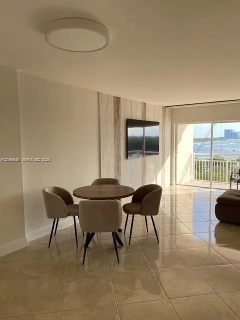 400 Kings Point Dr # 606, Sunny Isles Beach, FL 33160 photo 4