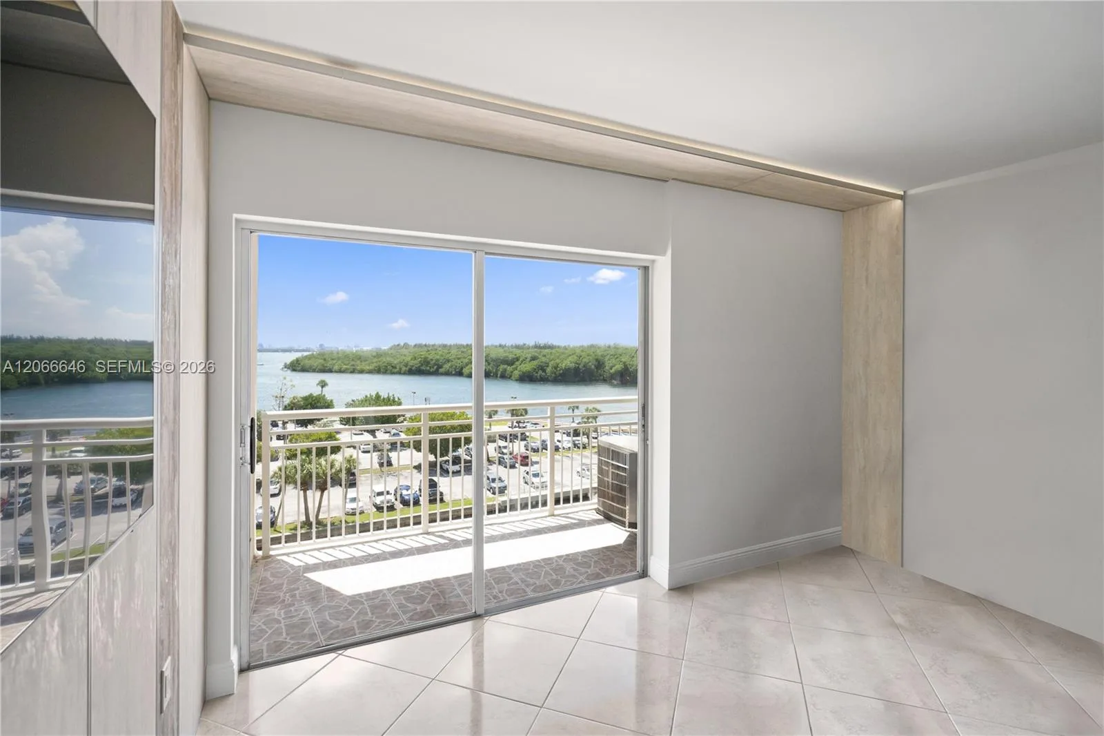 400 Kings Point Dr # 606, Sunny Isles Beach, FL 33160 photo 5