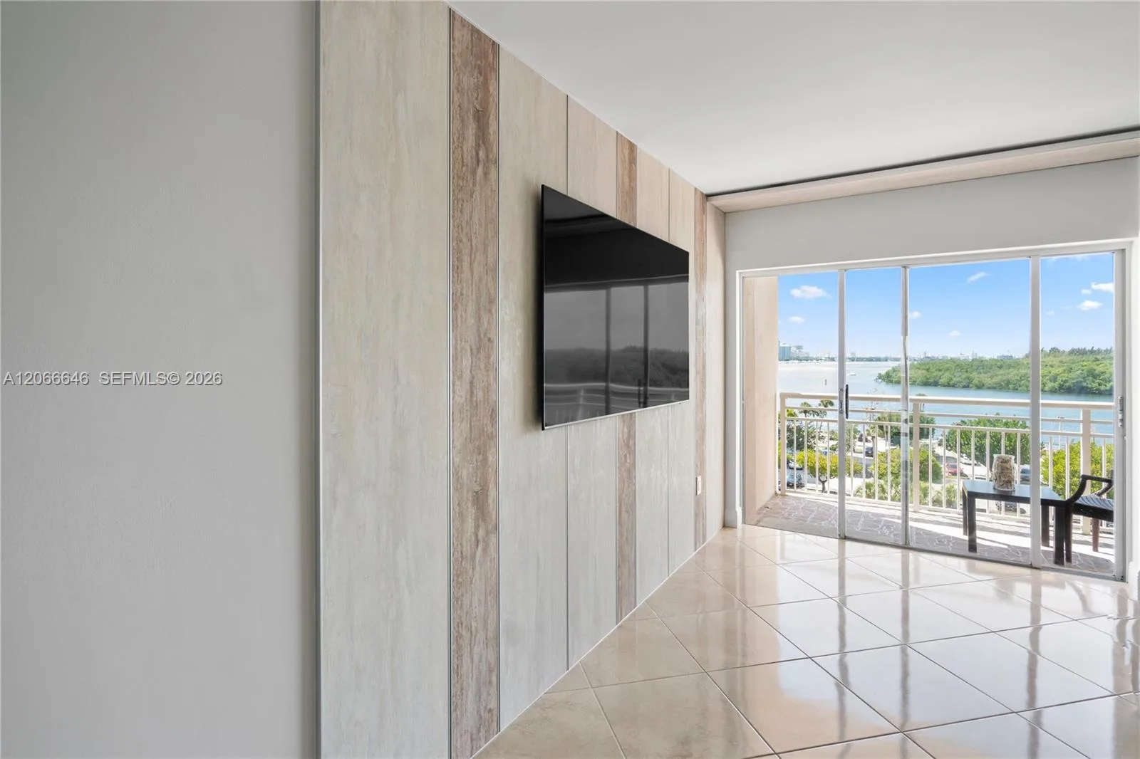 400 Kings Point Dr # 606, Sunny Isles Beach, FL 33160 photo 6