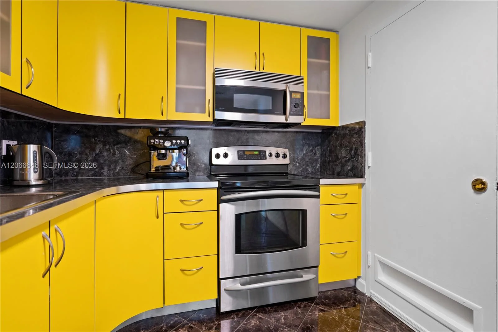 400 Kings Point Dr # 606, Sunny Isles Beach, FL 33160 photo 9