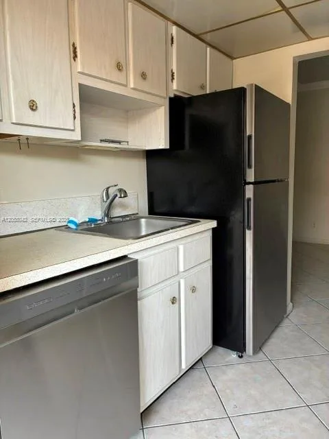 348 S Federal Hwy # 24, Dania Beach, FL 33004 photo 4