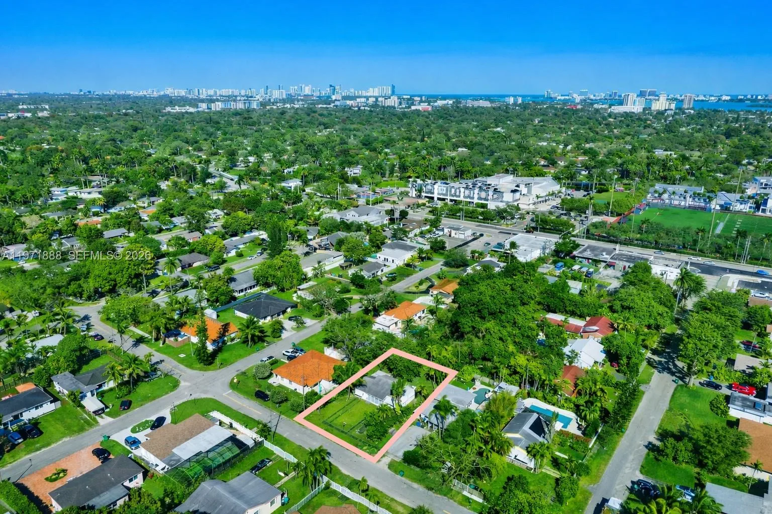 10821 NE 5th Ave, Miami, FL 33161 photo 4