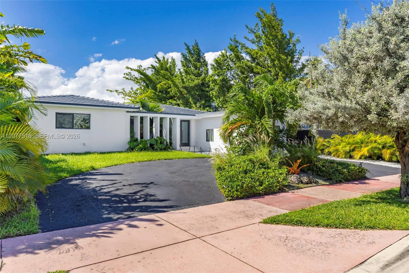8220 Hawthorne Ave, Miami Beach, FL 33141 photo 10